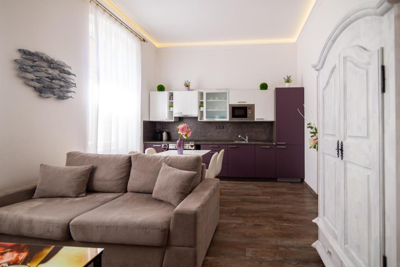Golden Key Apartments Liberec Buitenkant foto