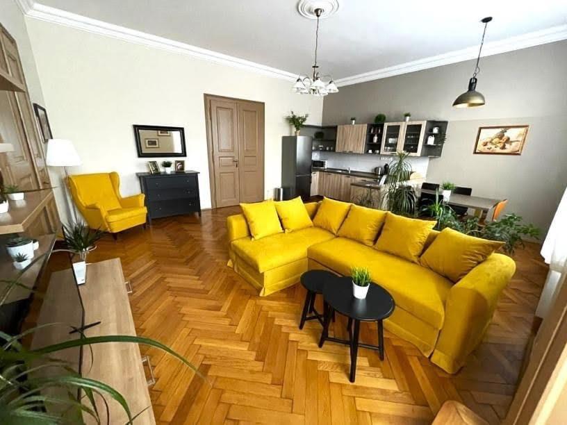Golden Key Apartments Liberec Buitenkant foto
