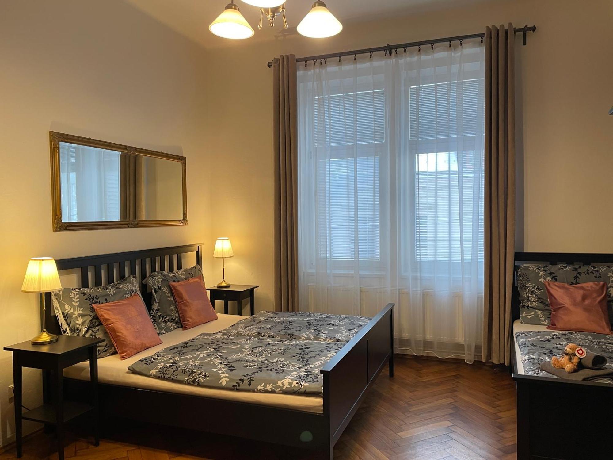 Golden Key Apartments Liberec Buitenkant foto